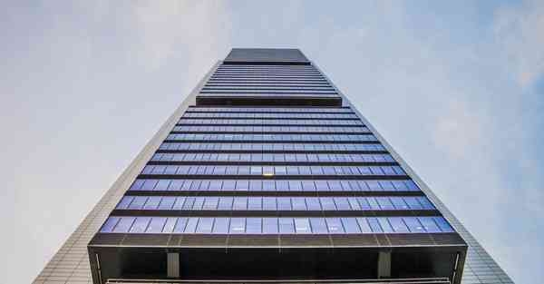 用AI技术复活赫本,AI复活亲人技术