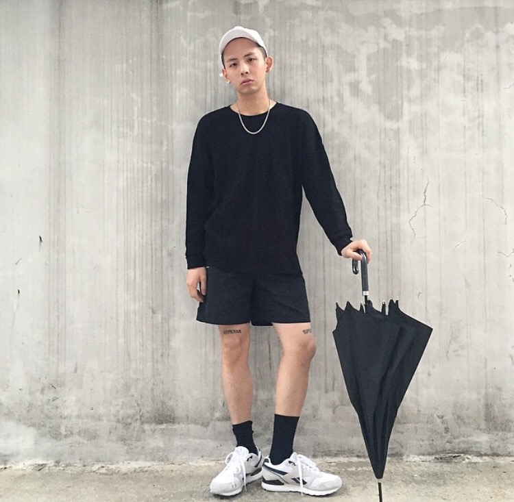 易敬香毓
