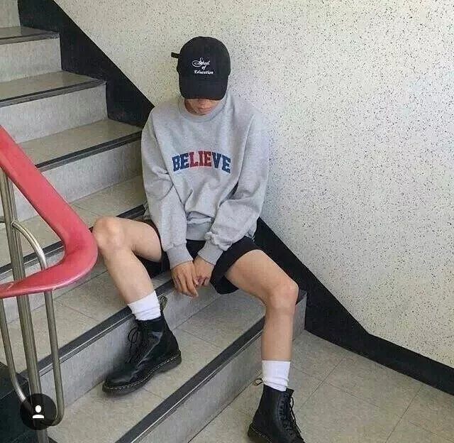盛坚玉航