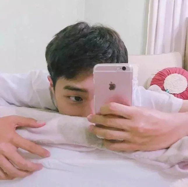 贡佳威冰